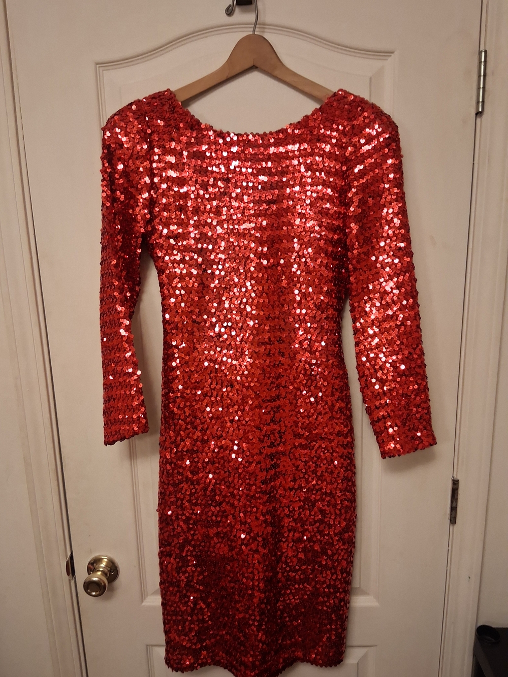 Red Sequin Backless Cocktail Dress with Long Sleeves